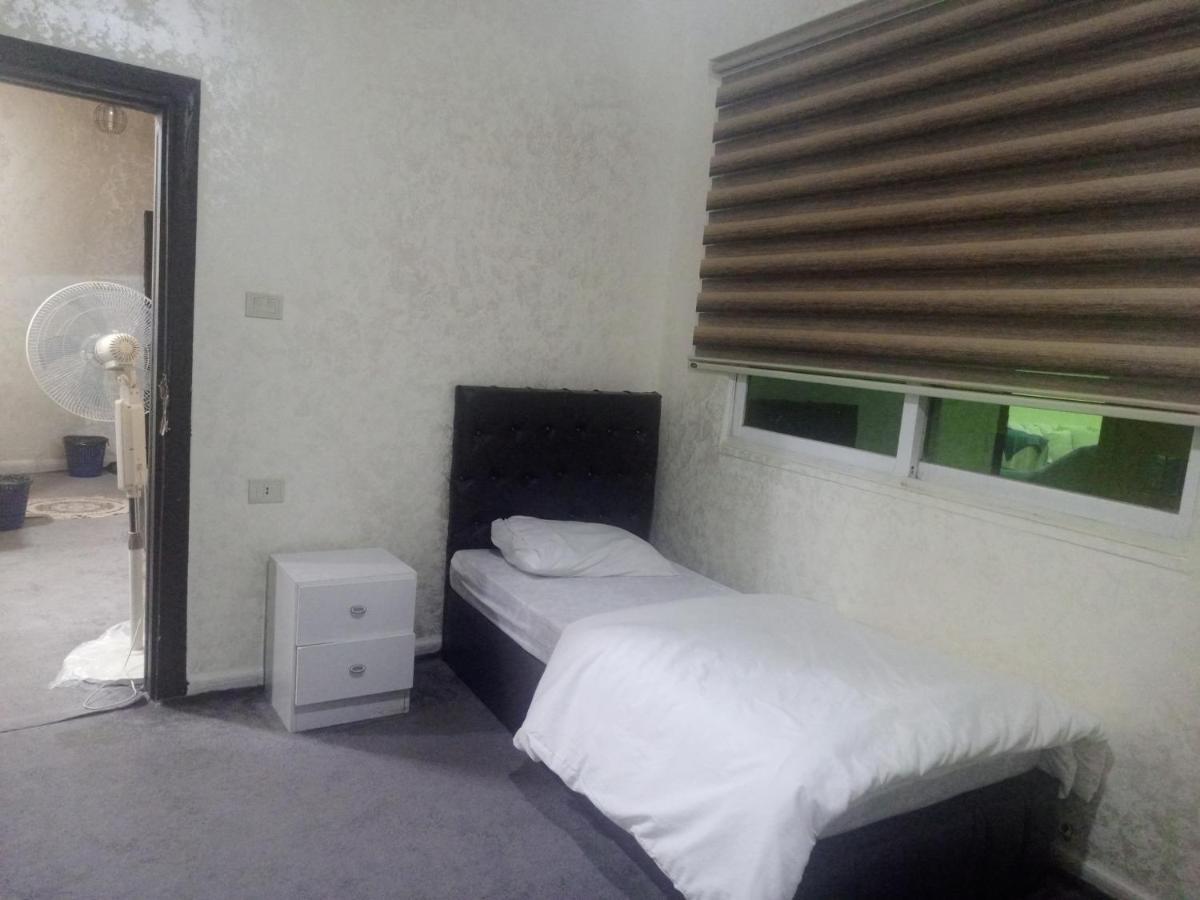 Jarajreh Apartments/ Hotel Karak Eksteriør bilde
